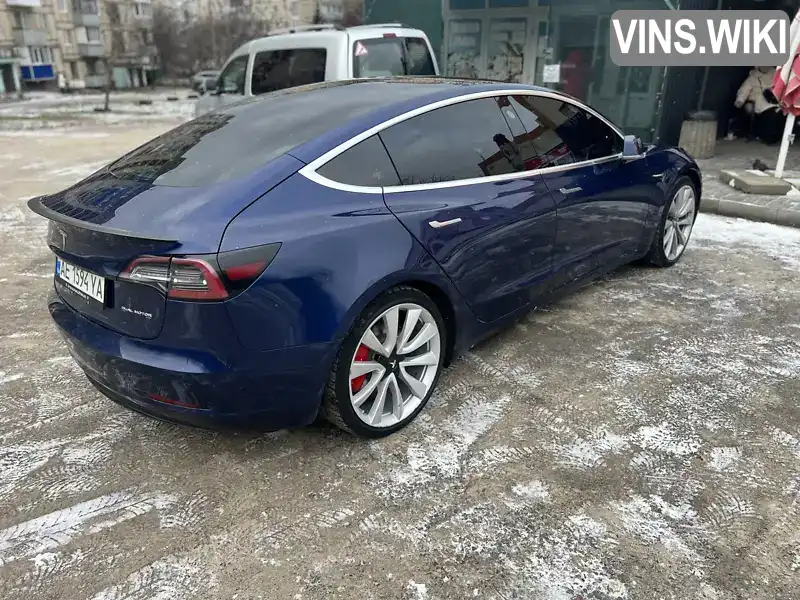 Tesla Model 3 2018, фото з оголошення 1 з 5, VIN 5YJ3E1EB2JF074196