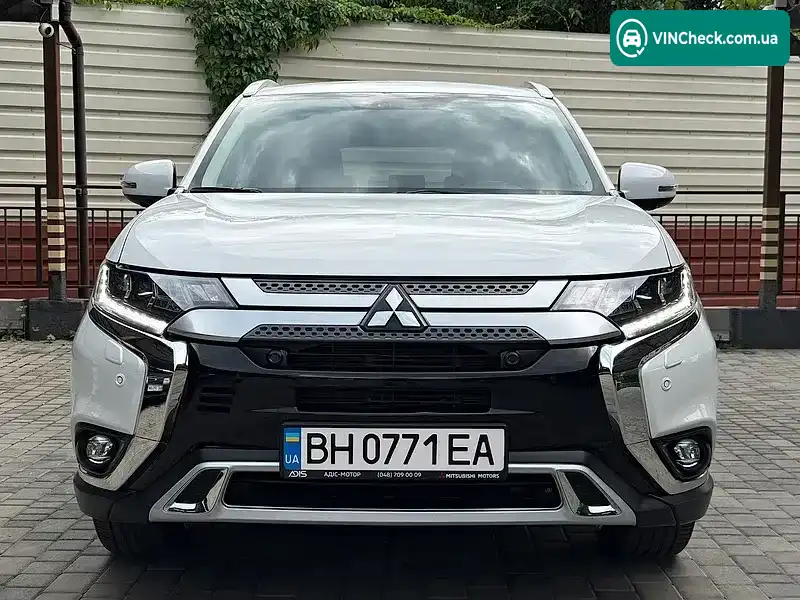 Mitsubishi Outlander 2018, фото з оголошення 1 з 20, VIN JMBXTGF3WKZ000205
