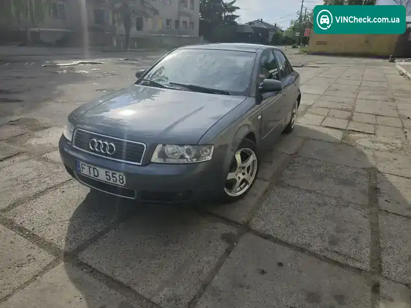 Audi A4 2004, фото з оголошення 2 з 9, VIN WAUZZZ8E94A104906