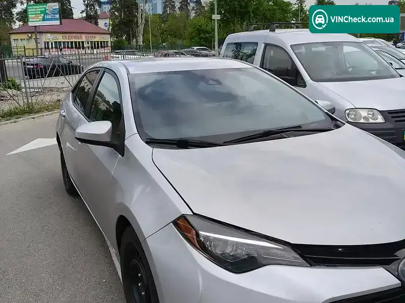 Toyota Corolla 2018, фото з оголошення 2 з 14, VIN 2T1BURHEXJC114936