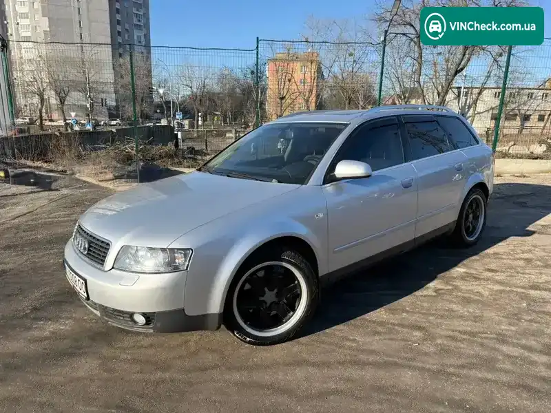 Audi A4 2002, фото з оголошення 1 з 13, VIN WAUZZZ8E33A255884