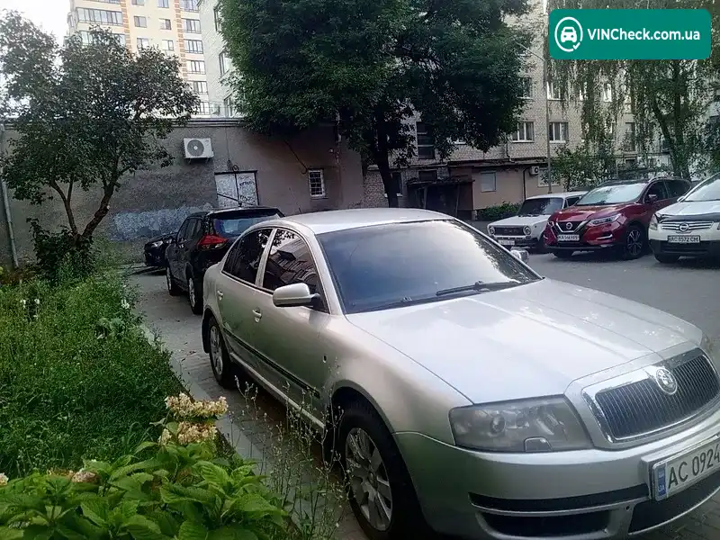 Skoda Superb 2003, фото з оголошення 1 з 5, VIN TMBCL23U639033907