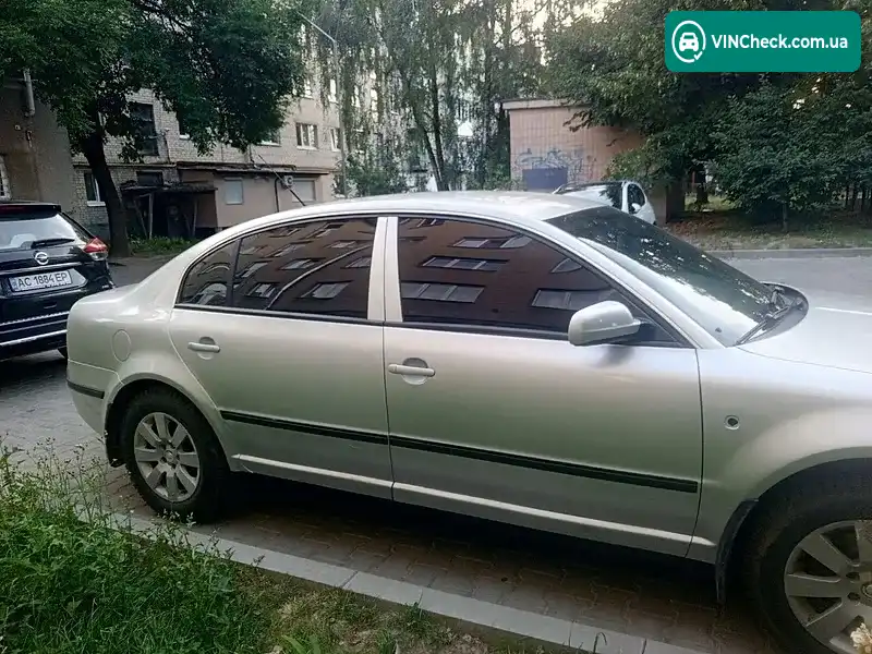Skoda Superb 2003, фото з оголошення 2 з 5, VIN TMBCL23U639033907