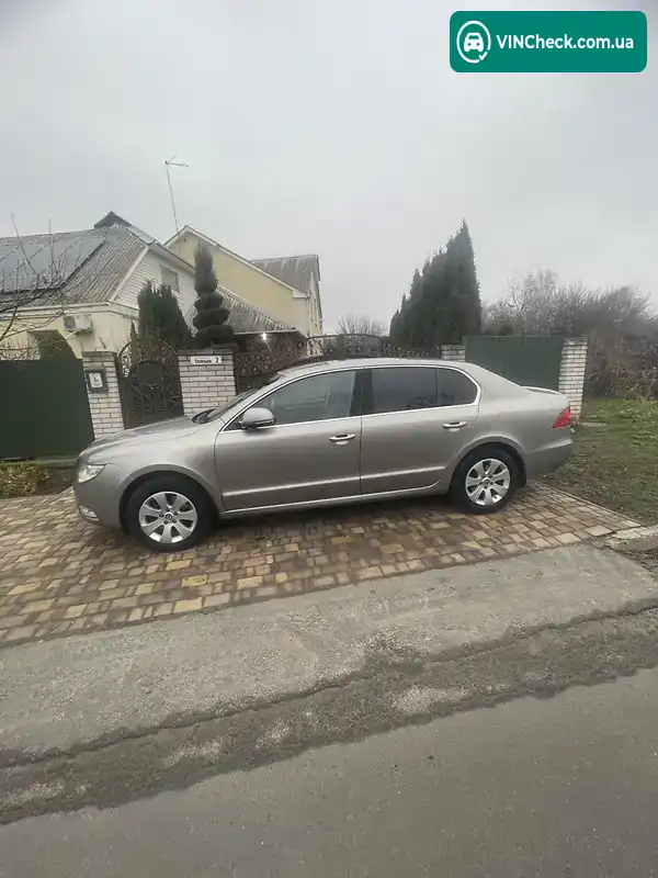 Skoda Superb 2012, фото з оголошення 1 з 5, VIN TMBAB43T9CB300981