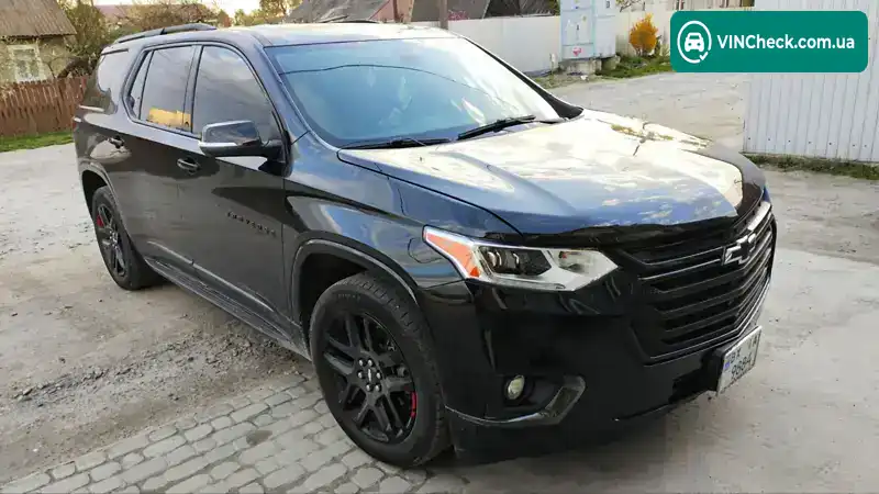 Chevrolet Traverse 2021, фото з оголошення 2 з 14, VIN 1GNEVKKW2MJ149392
