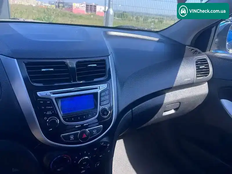 Hyundai Accent 2011, фото з оголошення 2 з 8, VIN Z94CU41CABR044107