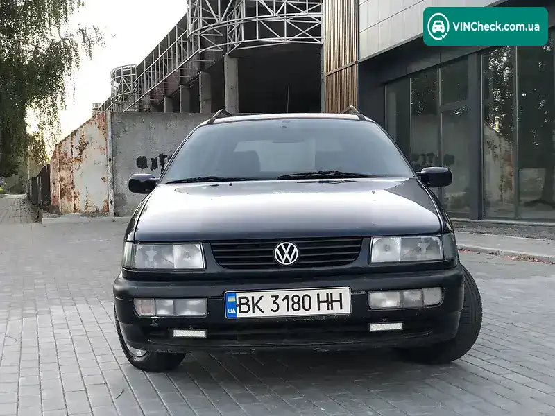 Volkswagen Passat 1996, фото з оголошення 1 з 20, VIN WVWZZZ3AZTE235202