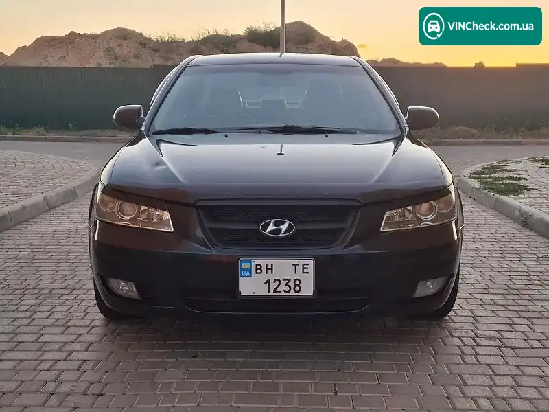 Hyundai Sonata 2005, фото з оголошення 2 з 20, VIN KMHEU41CP6A128475