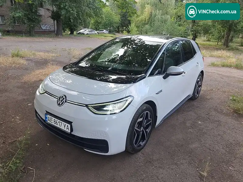 Volkswagen ID.3 2020, фото з оголошення 2 з 4, VIN WVWZZZE1ZLP016175