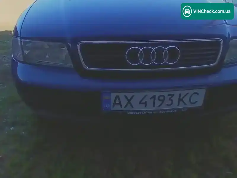 Audi A4 1998, фото з оголошення 1 з 10, VIN WAUZZZ8DZWA151183