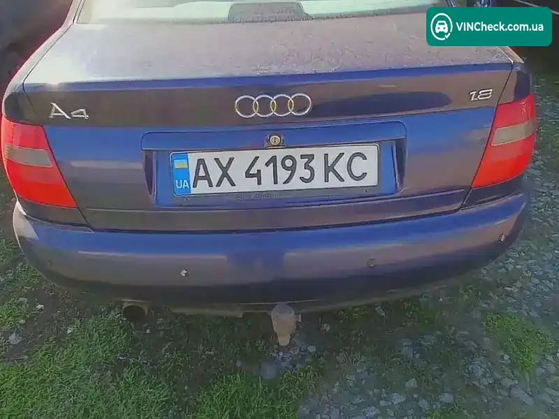 Audi A4 1998, фото з оголошення 2 з 10, VIN WAUZZZ8DZWA151183
