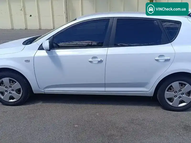 Kia Ceed 2009, фото з оголошення 2 з 20, VIN U5YHB511AAL202084