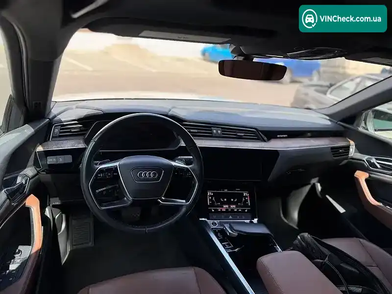 Audi e-tron 2021, фото з оголошення 2 з 5, VIN WA1AAAGE1NB012253