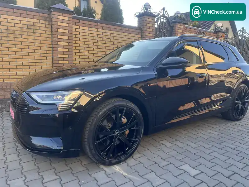 Audi e-tron 2019, фото з оголошення 1 з 20, VIN WAUZZZGE5LB011746