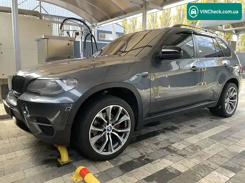 BMW X5 2011, фото з оголошення 1 з 2, VIN WBAFB71060LX77709