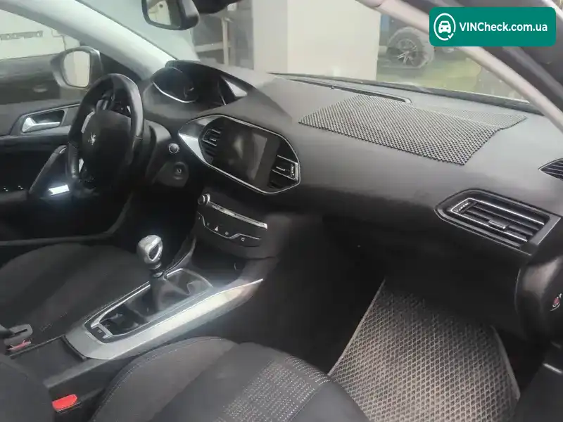 Peugeot 308 2017, фото з оголошення 2 з 17, VIN VF3LCBHZHHS074879