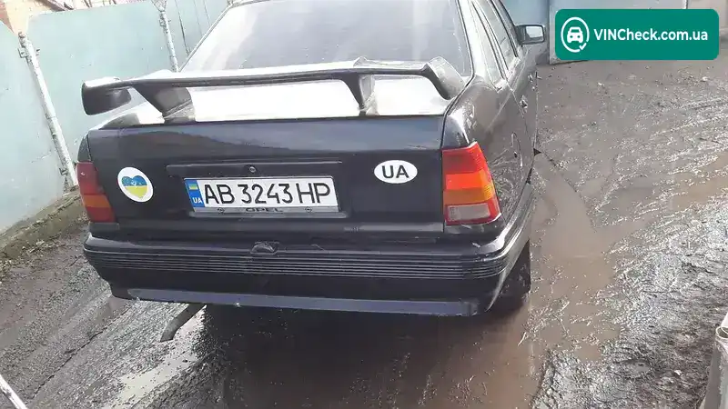 Opel Kadett 1990, фото з оголошення 1 з 12, VIN W0L000039L5371352