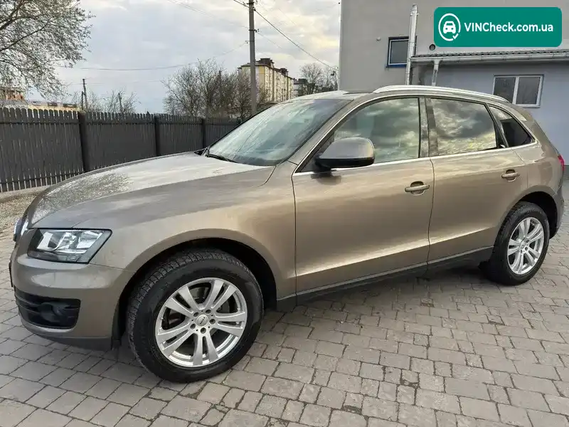 Audi Q5 2010, фото з оголошення 2 з 21, VIN WAUZZZ8R8AA097168