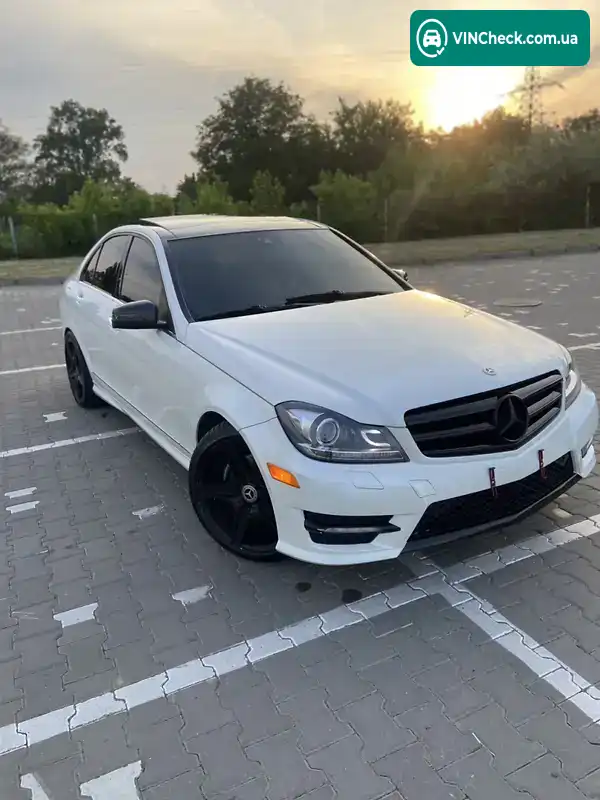Mercedes-Benz C-Class 2012, фото з оголошення 1 з 18, VIN WDDGF4HB0CR232808