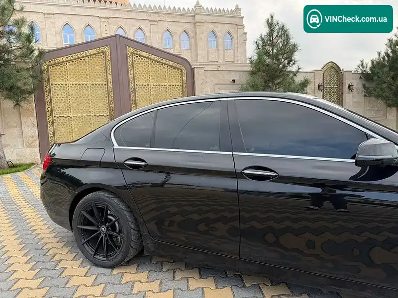 BMW 5 Series 2013, фото з оголошення 2 з 8, VIN WBA5D51050D060139