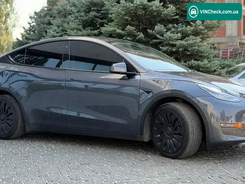 Tesla Model Y 2022, фото з оголошення 2 з 17, VIN 7SAYGAEE9NF398040