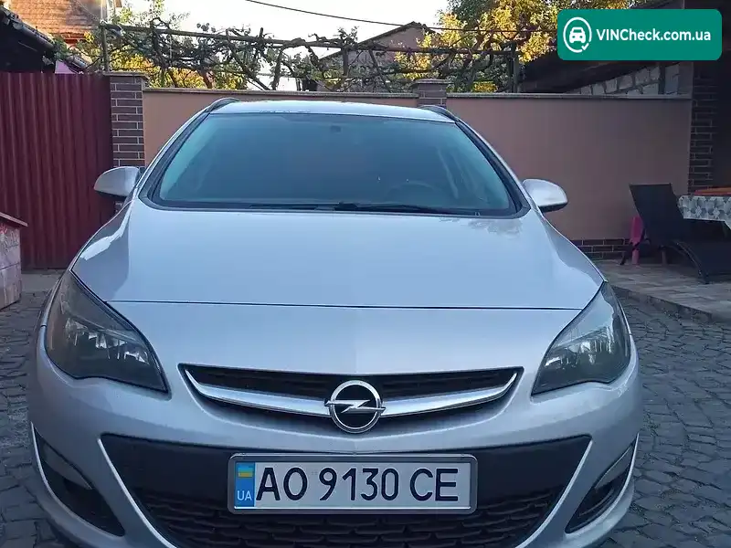 Opel Astra 2013, фото з оголошення 2 з 20, VIN W0LPC8EK1E8021302