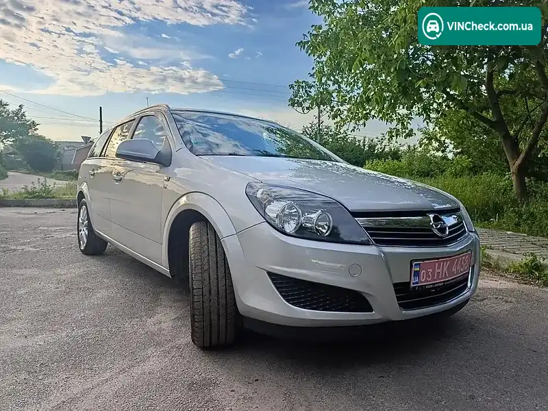 Opel Astra 2010, фото з оголошення 1 з 20, VIN W0L0AHL35A2112254