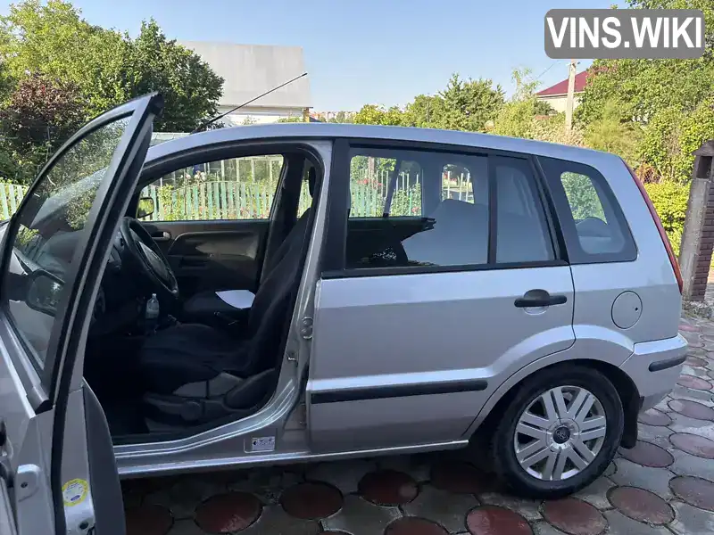 Ford Fusion 2003, фото з оголошення 2 з 9, VIN WF0UXXGAJU3Y55865