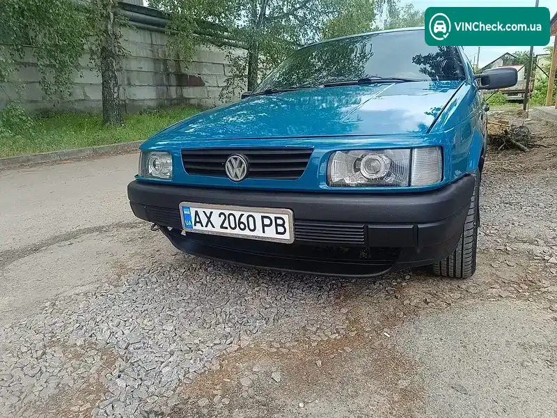 Volkswagen Passat 1992, фото з оголошення 2 з 14, VIN WVWZZZ31ZNB084778