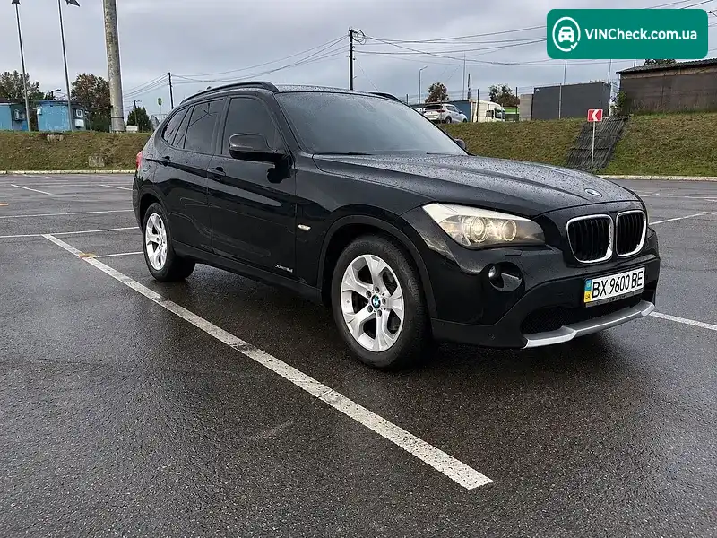 BMW X1 2011, фото з оголошення 2 з 11, VIN WBAVP11030VR73783