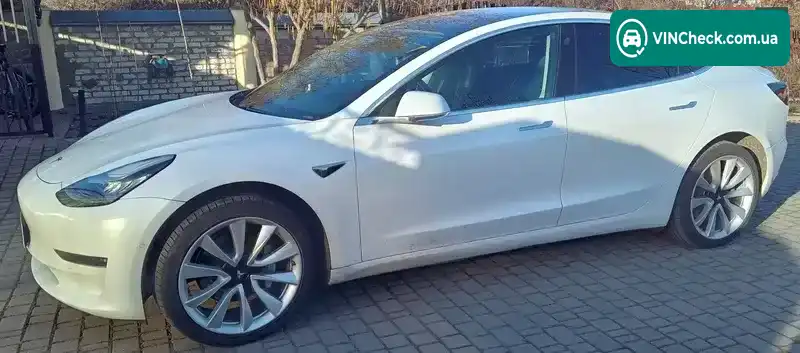 Tesla Model 3 2019, фото з оголошення 1 з 6, VIN 5YJ3E1EA7KF191040