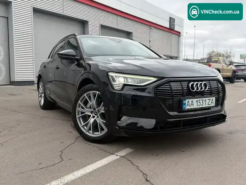 Audi e-tron 2019, фото з оголошення 1 з 18, VIN WAUZZZGE2LB013597