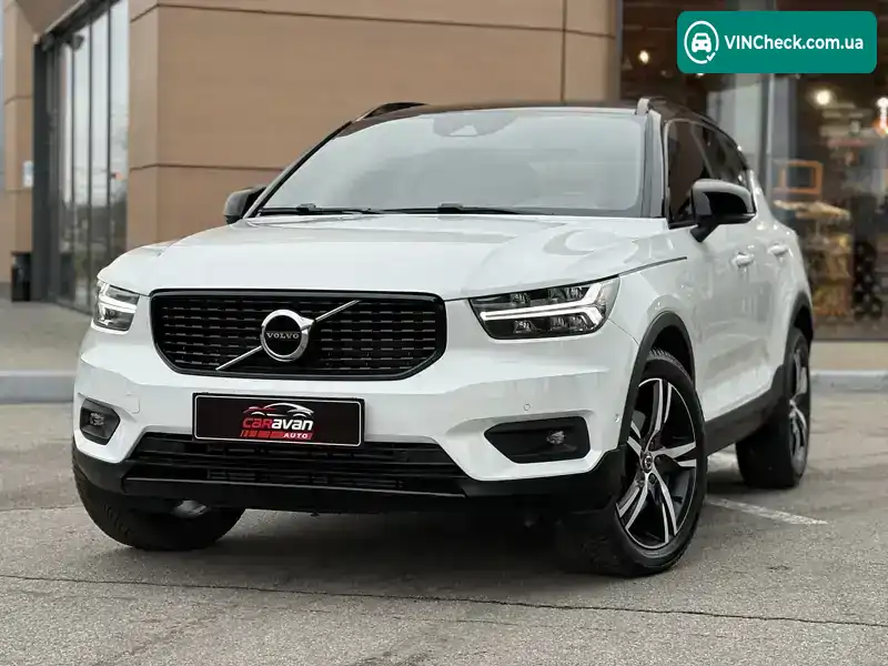 Volvo XC40 2019, фото з оголошення 2 з 21, VIN YV4AC2HM2K2108414
