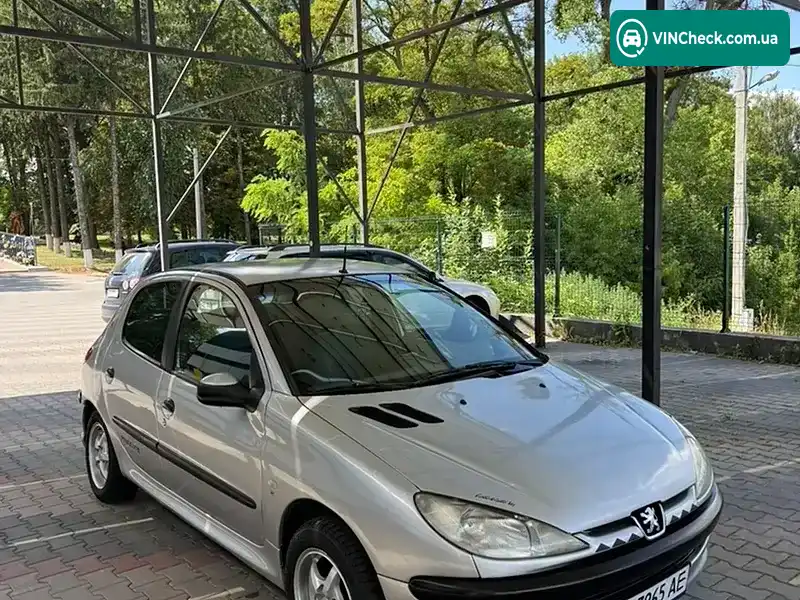 Peugeot 206 2002, фото з оголошення 1 з 20, VIN VF32AKFWF42853974