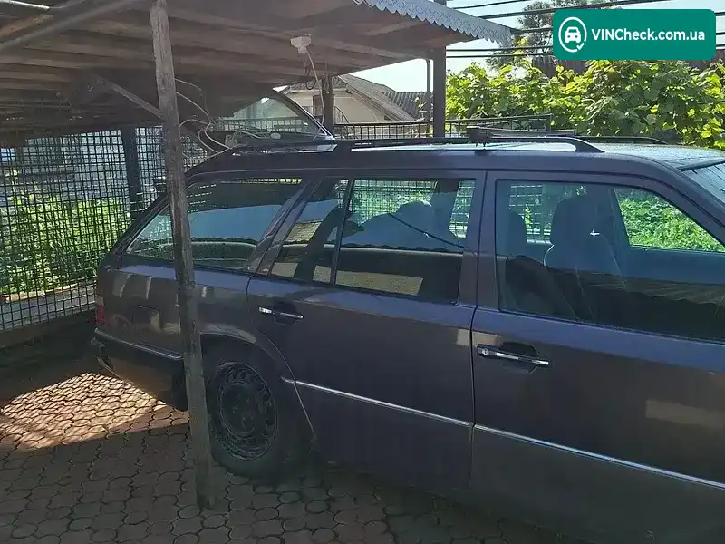 Mercedes-Benz 190 1993, фото з оголошення 2 з 8, VIN WDB1240821F293748