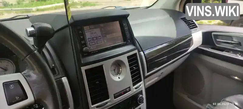 Chrysler Grand Voyager 2010, фото з оголошення 2 з 10, VIN 2A4RS6D57AR359762