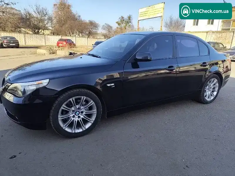 BMW 5 Series 2005, фото з оголошення 2 з 12, VIN WBANE31090B950379