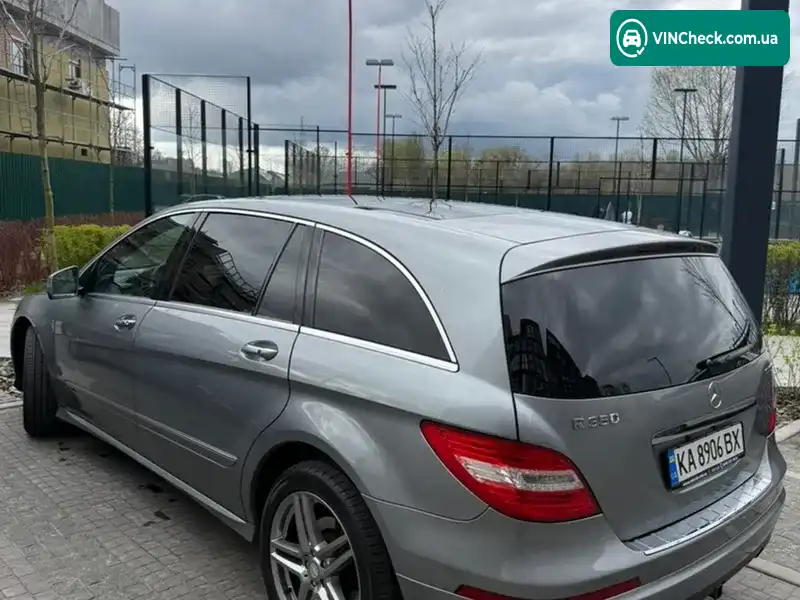Mercedes-Benz R-Class 2011, фото з оголошення 2 з 20, VIN 4JGCB2FE4CA139886