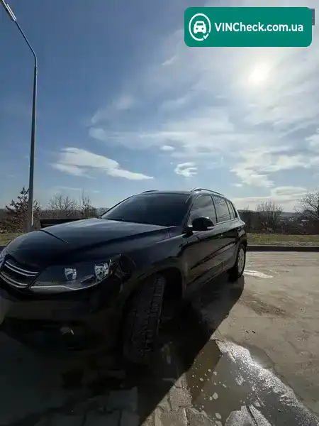 Volkswagen Tiguan 2011, фото з оголошення 2 з 13, VIN WVGAV7AX0CW551651