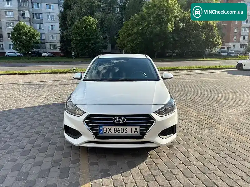 Hyundai Accent 2018, фото з оголошення 2 з 20, VIN 3KPC25A38KE046182