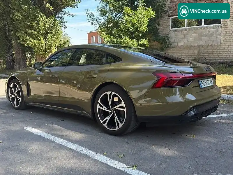 Audi e-tron GT 2022, фото з оголошення 2 з 20, VIN WAUDJBFW7N7009179