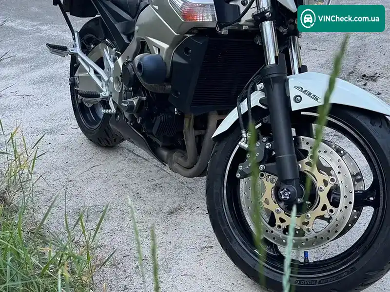 Suzuki GSR 600 2009, фото з оголошення 2 з 6, VIN JS1B9112100109147