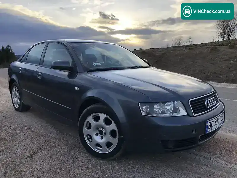 Audi A4 2001, фото з оголошення 2 з 15, VIN WAUZZZ8E32A057322