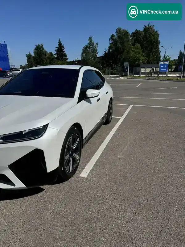 BMW iX 2021, фото з оголошення 2 з 9, VIN WBY11CF050CH88087