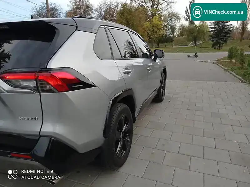 Toyota RAV4 2021, фото з оголошення 2 з 20, VIN JTMW23FVX0D517629