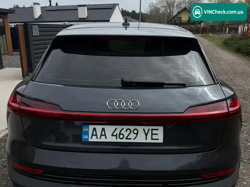 Audi e-tron 2020, фото з оголошення 2 з 20, VIN WAUZZZGE2LB036832