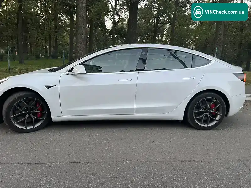 Tesla Model 3 2019, фото з оголошення 2 з 21, VIN 5YJ3E1EBXKF487064
