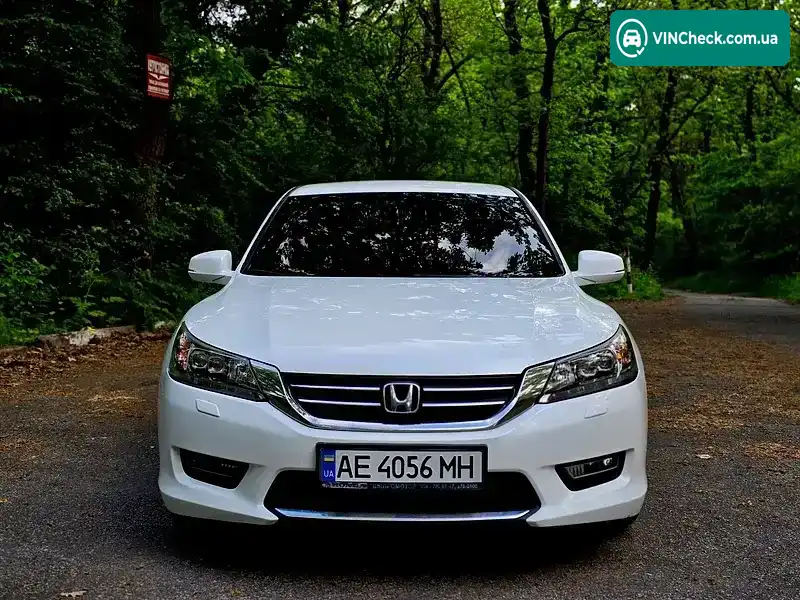 Honda Accord 2013, фото з оголошення 2 з 21, VIN 1HGCR2670DA704689