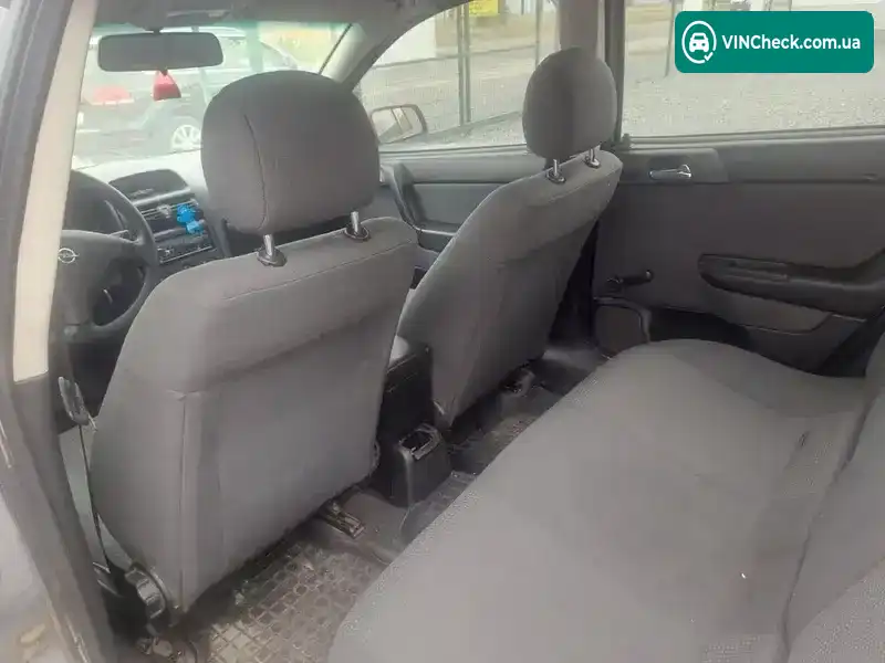 Opel Astra 2006, фото з оголошення 2 з 12, VIN Y6D0TGF696X004630