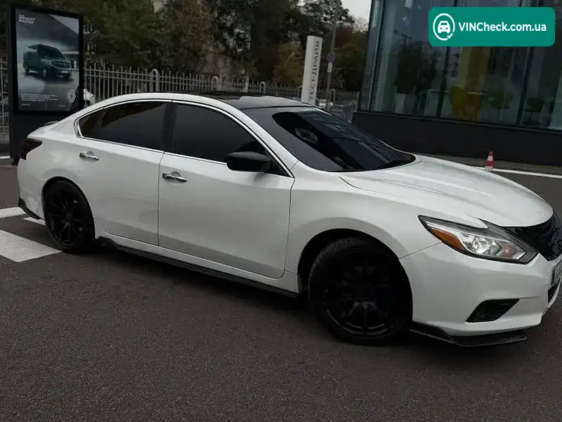 Nissan Altima 2018, фото з оголошення 2 з 18, VIN 1N4AL3AP9JC214998